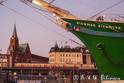 Hamburg, na nabrzeżu Łaby, Niemcy