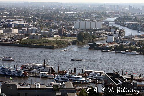 Hamburg, rzeka Łaba, City Hafen, Niemcy