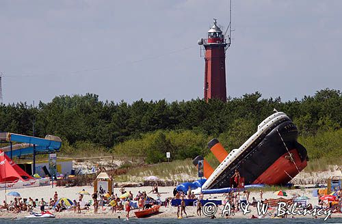 plaża na Helu w Helu i latarnia morska w Helu