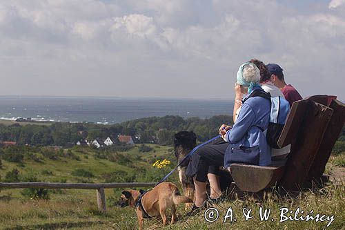 widok ze wzgórza przy latarni morskiej na wyspie Hiddensee, Mecklenburg-Vorpommern, Niemcy