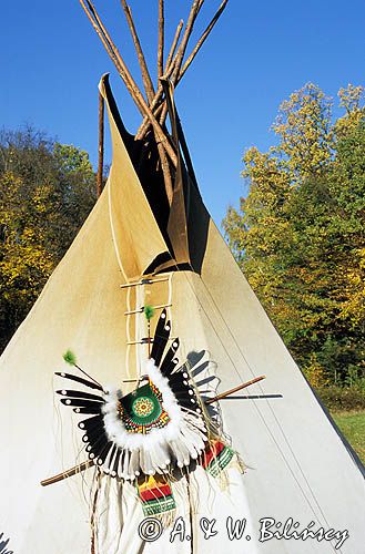 indiańska wioska, tipi