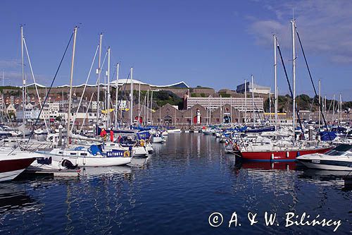 port jachtowy Albert Harbour w St. Helier, wyspa Jersey, Channel Islands, Wyspy Normandzkie