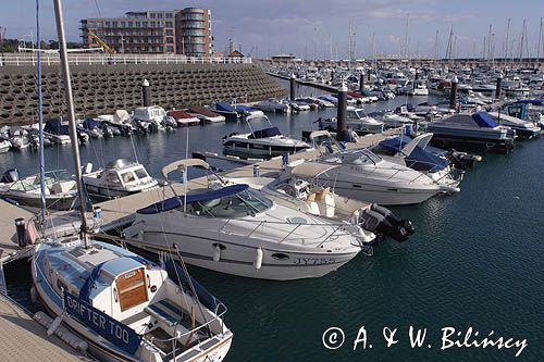 port jachtowy w St. Helier, wyspa Jersey, Channel Islands, Wyspy Normandzkie