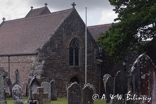 St. Brelade's Church i cmentarz, wyspa Jersey, Channel Islands, Anglia, Wyspy Normandzkie, Kanał La Manche