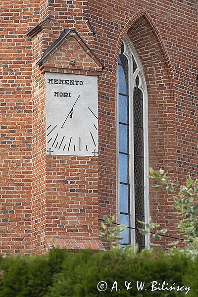 Kartuzy, Memento mori, zegar słoneczny, Kolegiata Kartuzka pw. Wniebowzięcia Najświętszej Maryi Panny