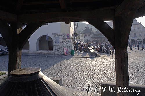 Kazimierz Dolny nad Wisłą, Rynek, studnia