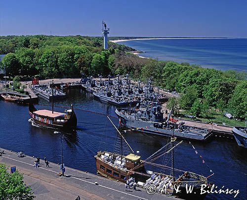 Kołobrzeg, widok na port z latarnii morskiej