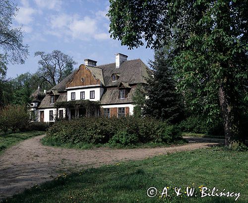 Koszuty, muzeum wsi Średzkiej, dworek z końca 18 wieku