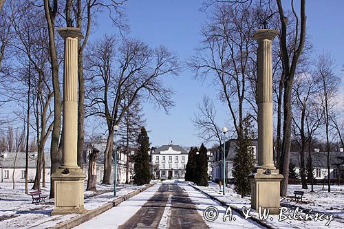 Kozienice, zespół pałacowo-parkowy