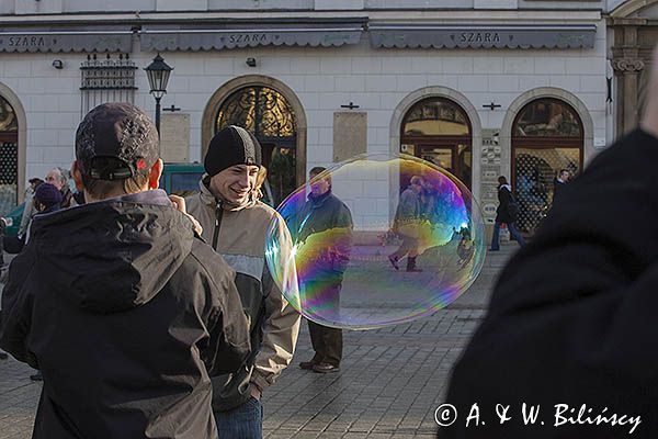 Bańka mydlana, Jarmark bożonarodzeniowy na Rynku w pierwszy czwartek grudnia, Kraków