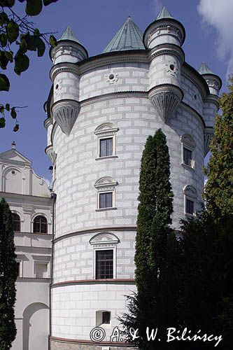 Krasiczyn, zamek, Baszta Królewska