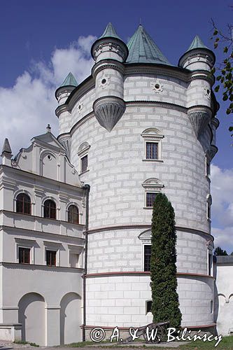 Krasiczyn, zamek, Baszta Królewska
