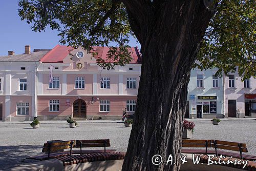 Krosno rynek i ratusz - 'budynek pod zegarem'