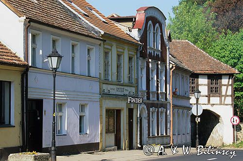 Łagów, kamieniczki i brama Marchijska