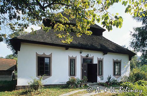 Laskowa, zabytkowy dwór, Beskid Wyspowy, Polska