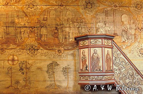 Lipnica Murowana, zabytkowa kaplica cmentarna św. Leonarda / lista Unesco/ polichromie