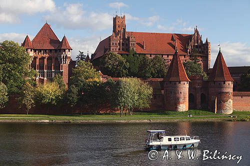 Vistula cruiser 30 pod zamkiem w Malborku, rzeka Nogat, żuławy