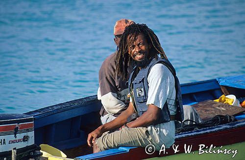 Małe Antyle, Karaiby, Nevis, rybacy oferujący ryby
