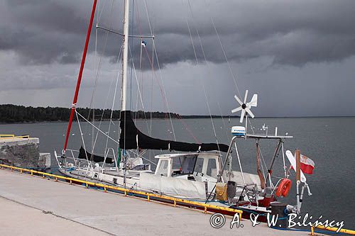 idzie burza, port Montu, wyspa Sarema, Saaremaa, Estonia comming storm, Montu harbour, Saaremaa Island, Estonia