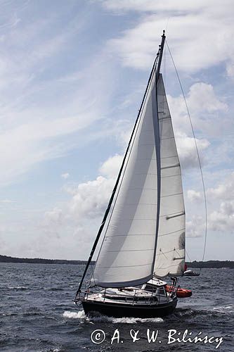 motorsailer, szkiery koło Sztokholmu, Szwecja Stockholm skierries, Stockholm Archipelago, Sweden