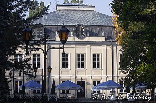 Nałęczów, Pałac Małachowskich w Parku Zdrojowym