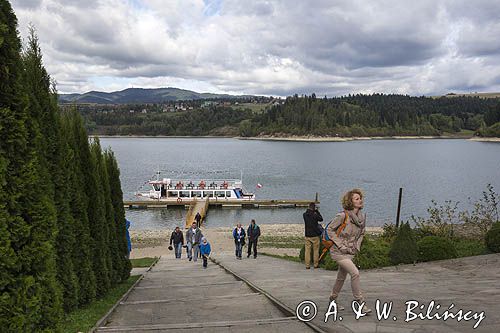 Zalew Czorsztyński, przystań białej floty w Niedzicy, Pieniny