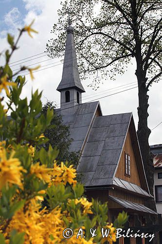 drewniany kościółek pw. Matki Bożej Anielskiej z 1872 roku w Niewistce, Pogórze Dynowskie