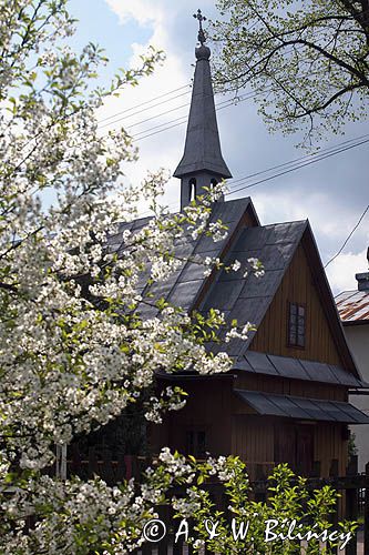 drewniany kościółek pw. Matki Bożej Anielskiej z 1872 roku w Niewistce, Pogórze Dynowskie