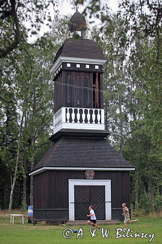 dzwonnica, na wyspie muzeum Norrbyskar, były największy tartak Europy, Szwecja, Zatoka Botnicka