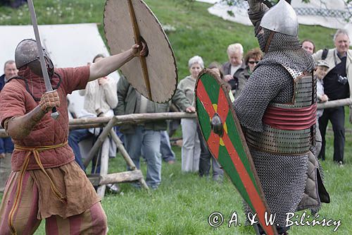 Ogrodzieniec, V Najazd Barbarzyńców, pojedynek