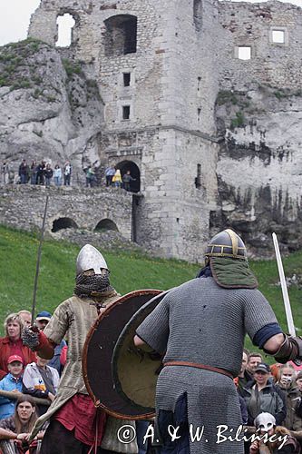 Ogrodzieniec, V Najazd Barbarzyńców, pojedynek