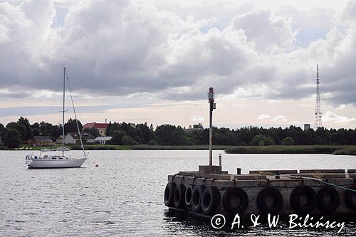 port Orissaare, wyspa Sarema, Saaremaa, Estonia Orissaare harbour, Saaremaa Island, Estonia