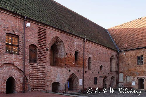 Ostróda, zamek pokrzyżacki, dziedziniec