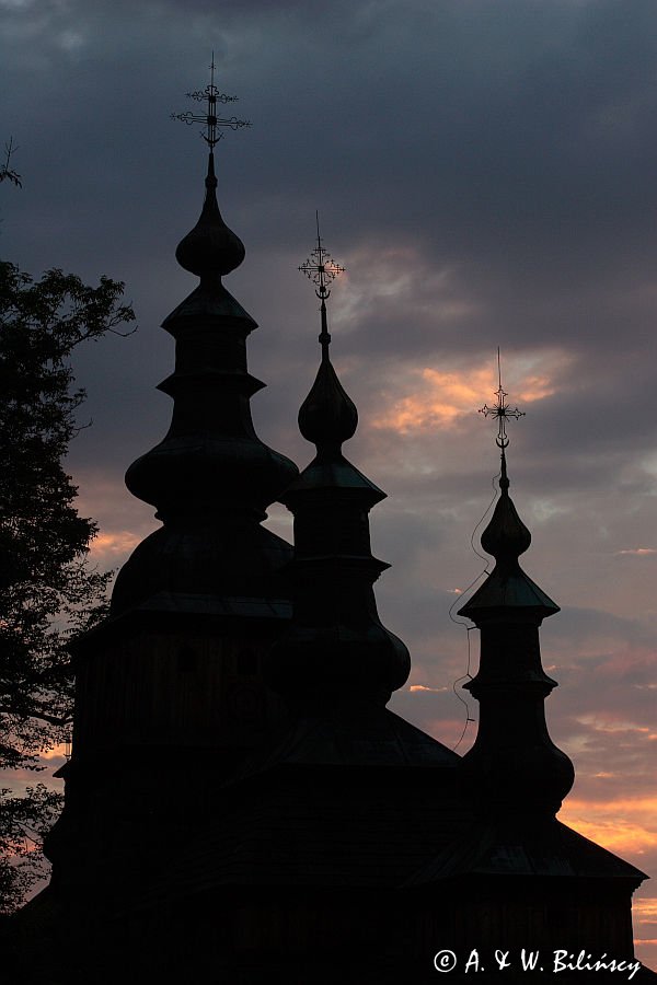 Owczary zabytkowa cerkiew drewniana z 1635 roku, obecnie kościół katolicki, Beskid Niski