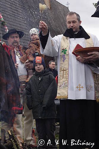 poświęcenie ognia i cierni, palenie cierni, Rabka, Wielka Sobota