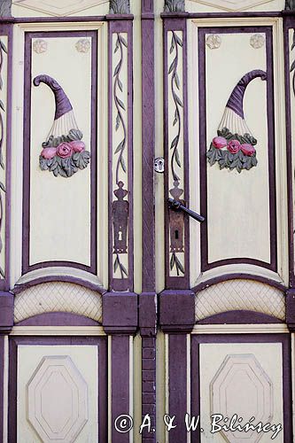 ozdobne drzwi w Parnu, Parnawa, Estonia door in Parnu, Estonia