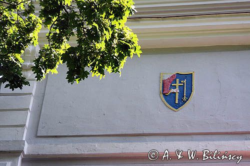 herb, Brama Tallińska w Parnu, Parnawa, Estonia Tallin Gate in Parnu, Estonia