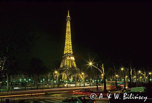 Francja Paryż wieża Eiffla nocą