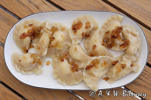 pierogi / ruskie, z mięsem, z kapustą i grzybami /