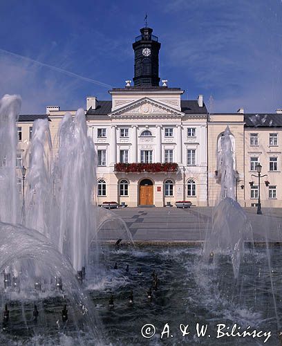 Płock ratusz i fontanna