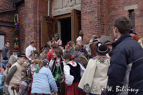 Rabka, palmy wielkanocne, Niedziela Palmowa, kościół pw św Marii Magdaleny