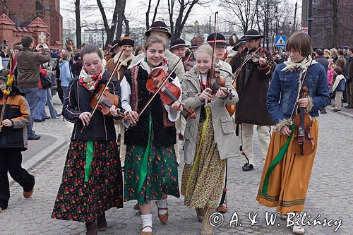 Rabka, palmy wielkanocne, Niedziela Palmowa, kościół pw św Marii Magdaleny