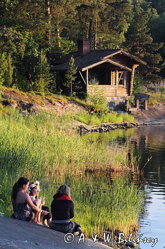 dziewczyna w wianku, świętowanie z okazji Midsummer, okolice Raumy, Finlandia