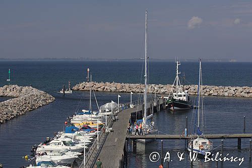 port jachtowy w Glowe na wyspie Rugia, Niemcy, przylądek Arkona