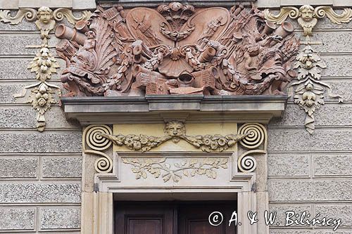 Zamek w Rydzynie - barokowa rezydencja Leszczyńskich wzniesiona w latach 1682 - 1695