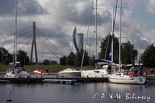 Ryga, marina, port jachtowy, Most Vansu, dawniej Gorkija nad Daugawą, Dźwiną, nowoczesna Ryga, Łotwa