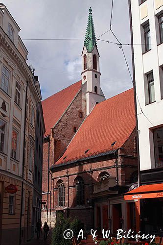 Ryga, zaułek na Starym Mieście, luterański kościół św. Jana, Łotwa