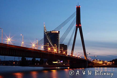 Ryga, nowoczesna Ryga, Most Vansu, dawniej Gorkija nad Daugawą, Dźwiną, Łotwa Vansu Bridge, Daugava river, Latvia