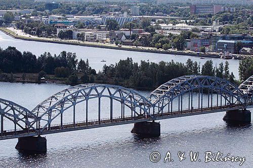 Ryga, panorama z wieży kościoła św. Piotra, Sv. Peterbaznica, Stare Miasto, rzeka Dźwina, Daugava, Łotwa