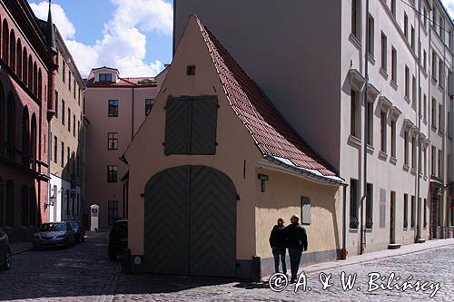 Ryga, kamieniczka na rogu ulic przy Palasta Iela, Stare Miasto, Łotwa